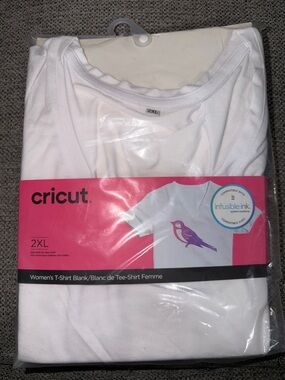 Cricut White Women's V-Neck T-Shirt Blank - 2XL